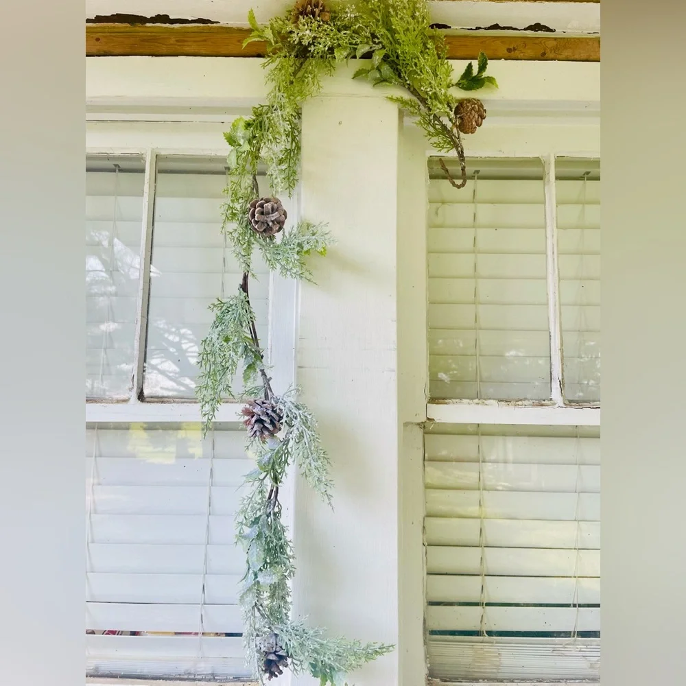 *Frosted Woodland Cedar Garland